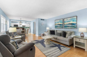 BEACHSIDE & Las Olas Getaway With Pool